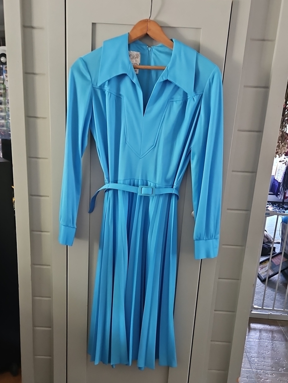 Vintage Turquoise Long Sleeve Pleated Dress with Belt Sz 12 Ptp20 W15 L42